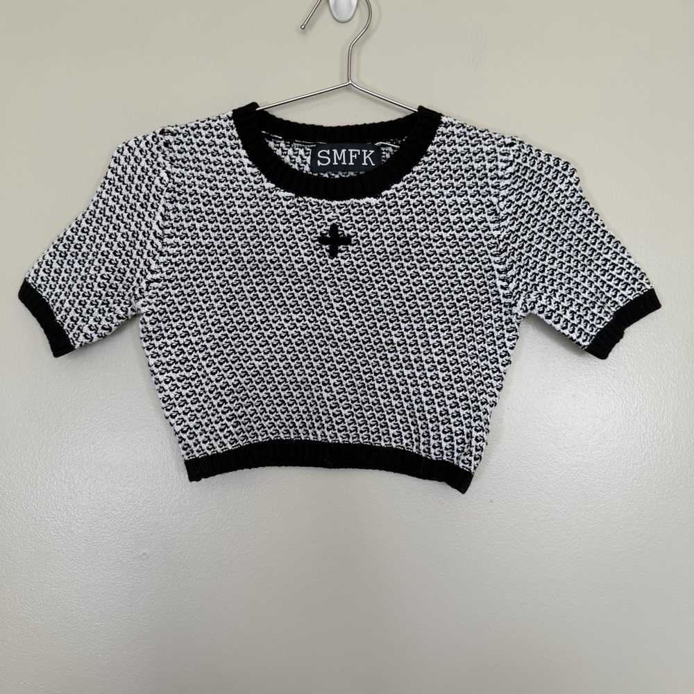 *NEW SMFK Cropped Short Sleeve Knit Sweater Size Small